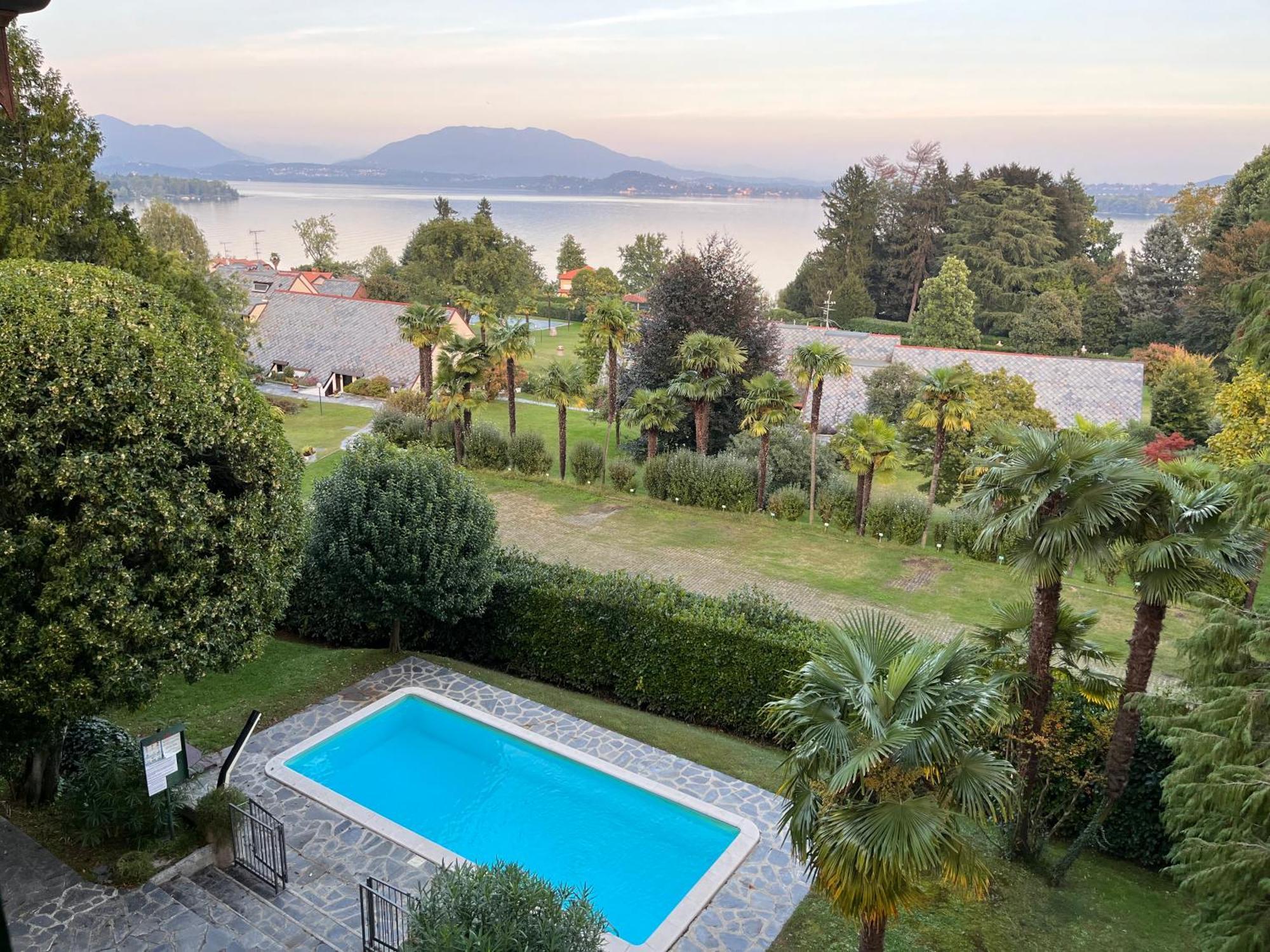 Vsc Apartment - Appartamento In Villa Storica Vista Lago E Piscina Lesa Zewnętrze zdjęcie