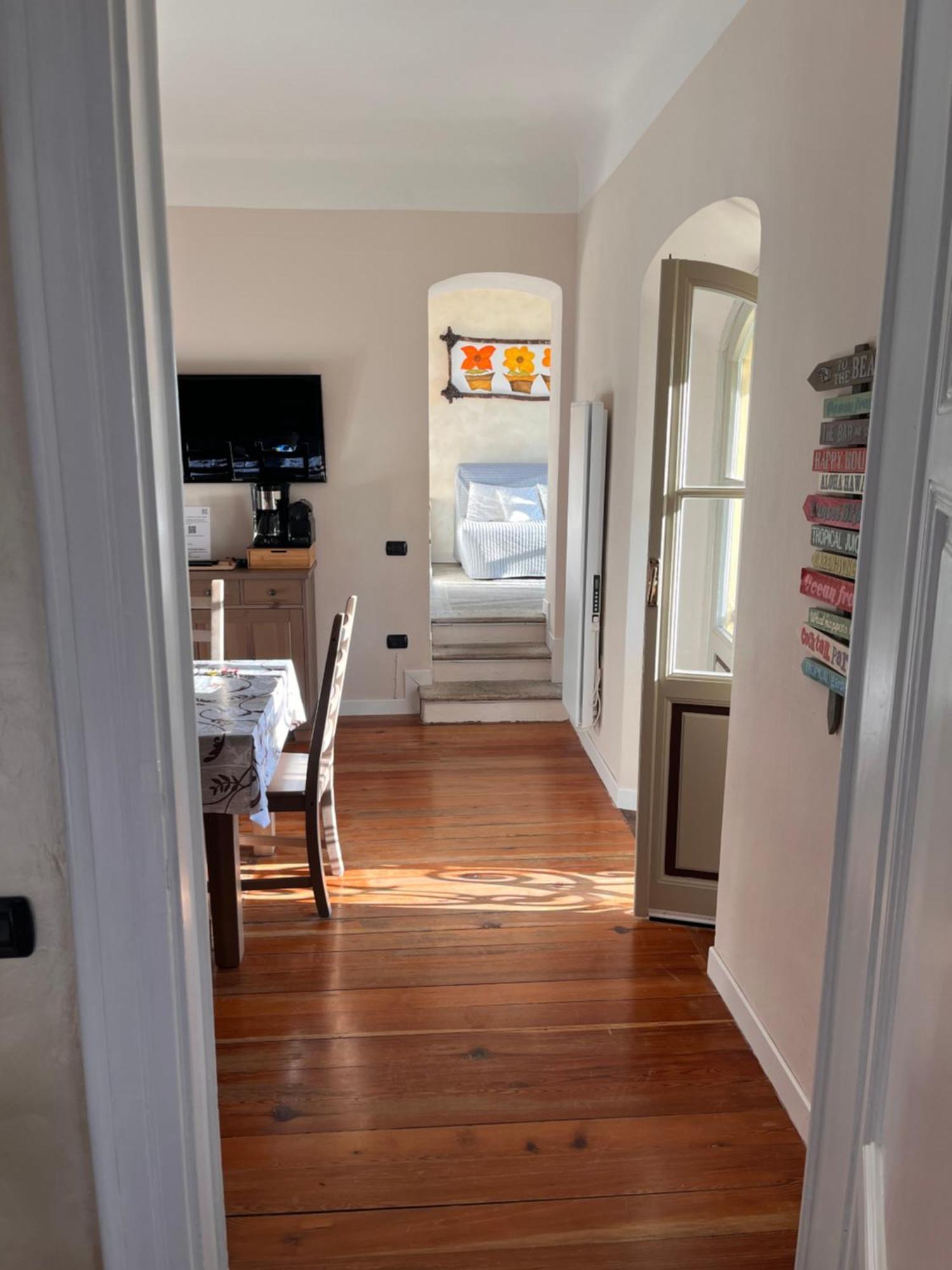 Vsc Apartment - Appartamento In Villa Storica Vista Lago E Piscina Lesa Zewnętrze zdjęcie